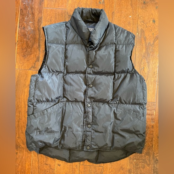 Lands' End Unisex Black Quilted Snap Front Down Fill Puffer Vest-Large - Picture 3 of 11